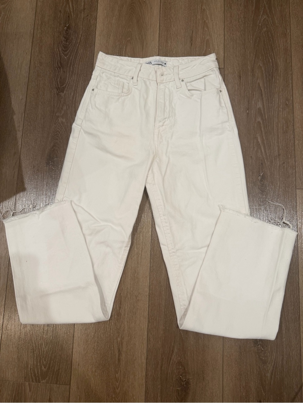 Zara White High-Rise Straight-Leg Jeans with Raw Hem